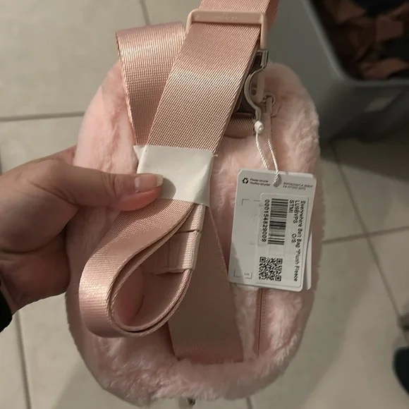Lululemon Strawberry Milkshake Fur Bag Nwt - Picture 2 of 2
